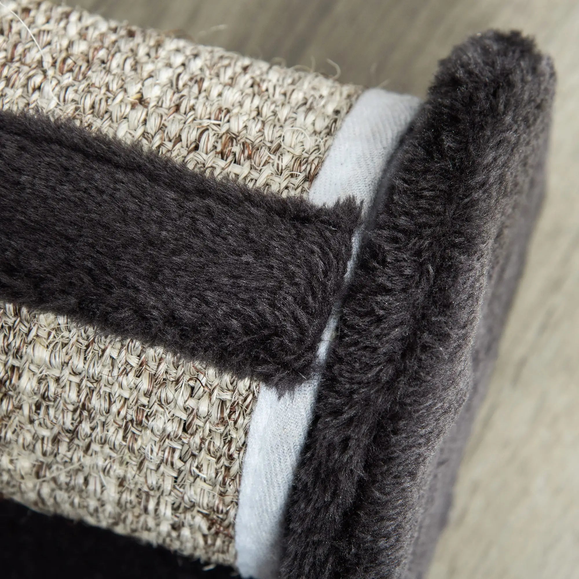 PawHut Cat Scratcher, Sisal Cat Scratching Board Mat Pad with Roller