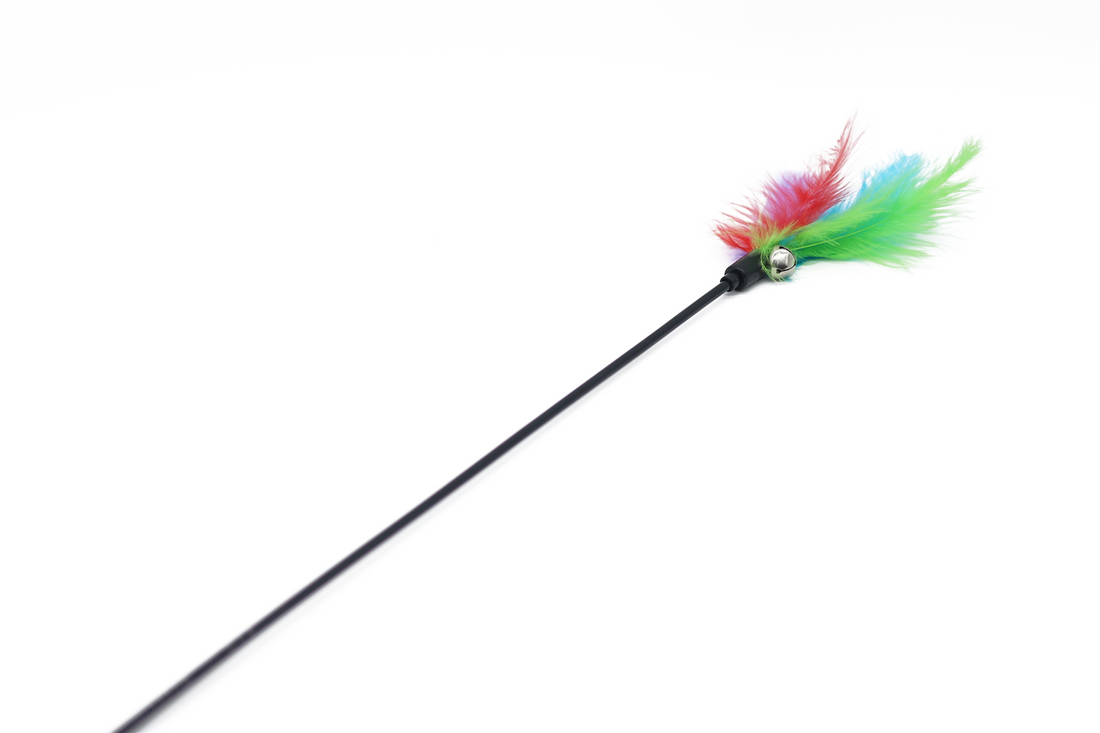 UNIQ PETS CAT TOY SWISHY Fishing Rod with Colorful Feather and Bell 55-58cm (Random Colour)
