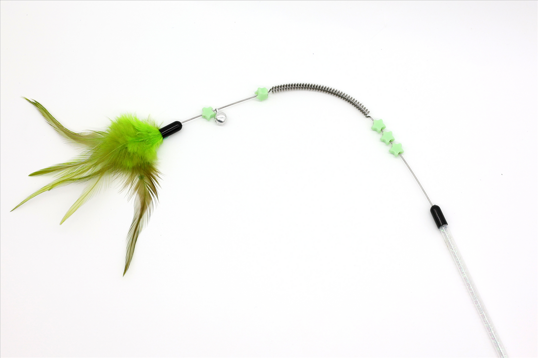 UNIQ PETS CAT TOY SWISHY Fishing Rod with Multi-Colored Feather and Spring 60cm (Random Colour)
